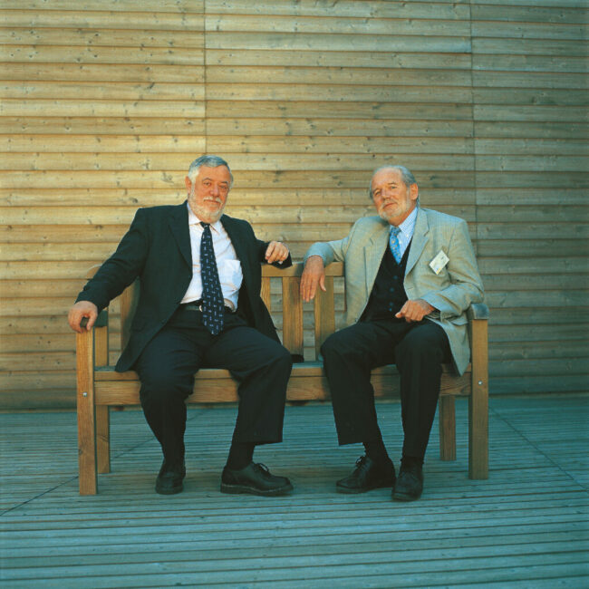 Yves Coppens et Michel Brunet à la MSHS de l’université de Poitiers, lors du colloque « Les hominidés et leurs environnements » organisé en septembre 2000 par Michel Brunet et son laboratoire. Photo Claude Pauquet.